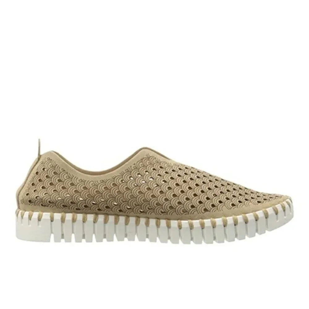 Ilse Jacobsen Tulip Slip On Shoes Latte Womens Size 39 Cushioned Comfort Neutral